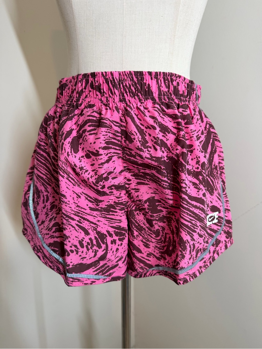 NWT! Nike Women’s Dri-FIT -SZ M- 3” Pink Brown w/BI Panty Athletic Shoerts
